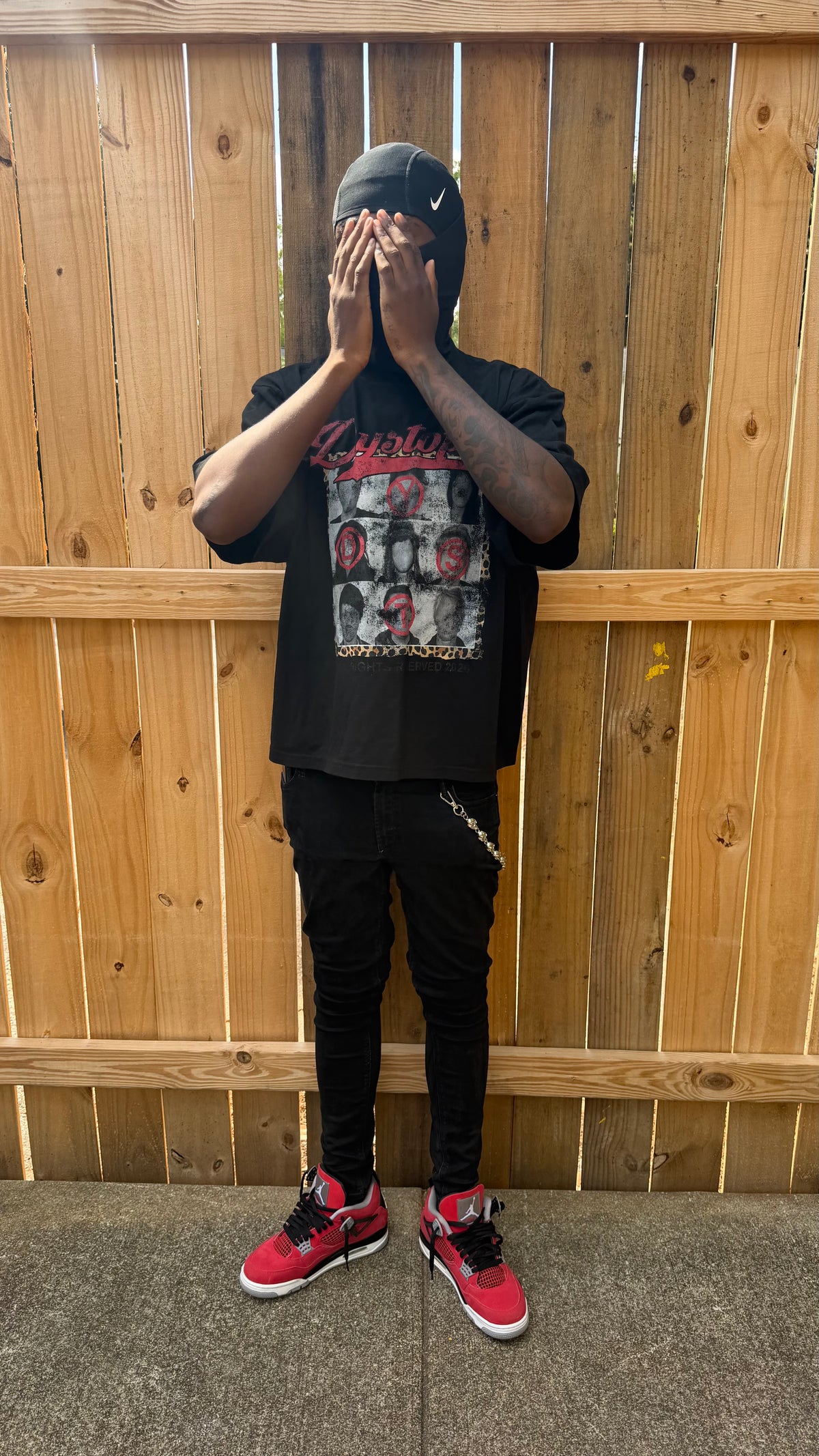 "Most wanted" black tee